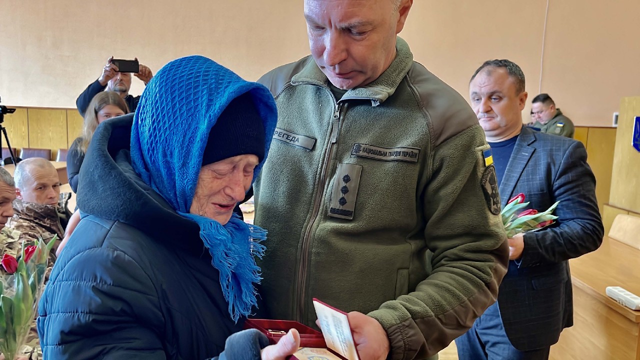 Рідні загиблих героїв лубенців отримали нагороди